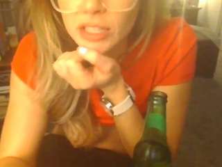 AeshaWilde nude on Live Cam Sex Chat