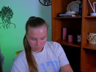 emma-foxys nude on Live Cam Sex Chat