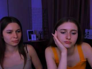 helly-kiss nude on Live Cam Sex Chat