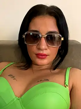 hotbeurette nude on webcam for live sex chat
