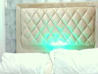 izzyyHilton nude on Live Cam Sex Chat