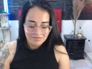Emilybazan nude on Live Cam Sex Chat