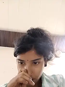 flyunicorn69 nude on webcam for live sex chat