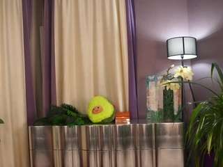 HanneloreSedanos nude on Live Cam Sex Chat