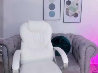 Alessia-Yorks nude on Live Cam Sex Chat