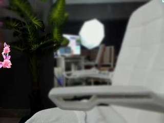 mia-melano-x nude on Live Cam Sex Chat