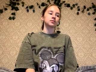 EllaBaker nude on Live Cam Sex Chat