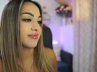 lanii4uxxx nude on Live Cam Sex Chat