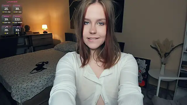 MaliaBourraine nude on webcam for live sex chat