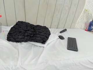 Marcela nude on Live Cam Sex Chat