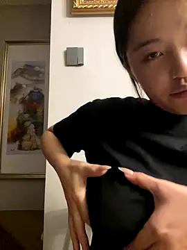 zhenzhen666 nude on webcam for live sex chat