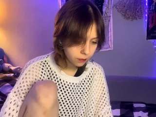 UrShyLuna nude on Live Cam Sex Chat