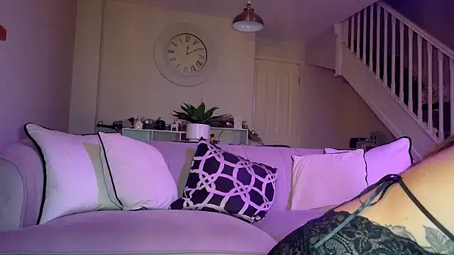 RUBY_BROOKS nude on webcam for live sex chat