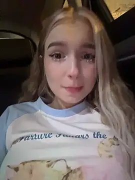 -teenytiny- nude on webcam for live sex chat