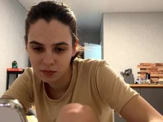 AverySzafranski nude on Live Cam Sex Chat