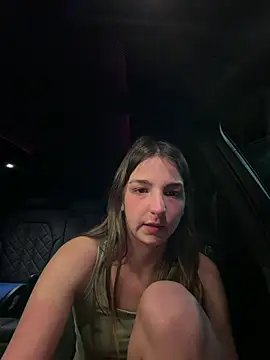 DoriDelux66 nude on webcam for live sex chat