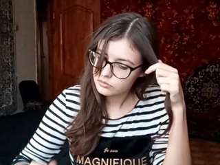 GeorgianneGolian nude on Live Cam Sex Chat