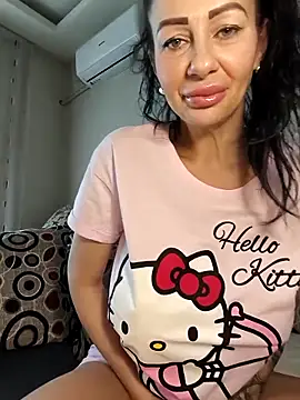 IRISWHITE17 nude on webcam for live sex chat