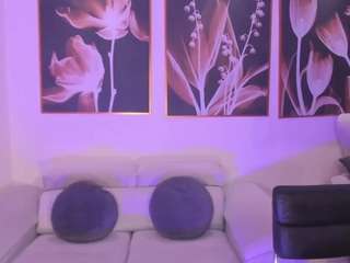 Valeria Roldan nude on Live Cam Sex Chat
