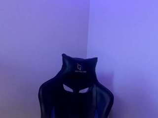 Beat nude on Live Cam Sex Chat