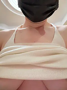 DDREBA nude on webcam for live sex chat