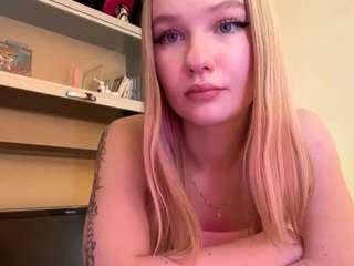 Kristie nude on Live Cam Sex Chat