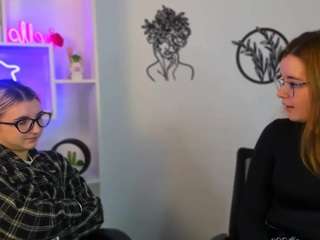 laady-hot nude on Live Cam Sex Chat