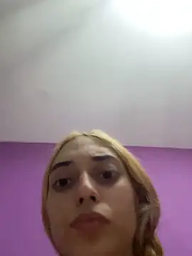 loirinhaaa nude on webcam for live sex chat