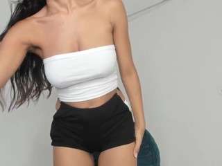 IrinaLewis nude on Live Cam Sex Chat