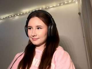 LaurynVial nude on Live Cam Sex Chat