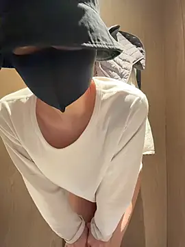 nide-laoshi nude on webcam for live sex chat