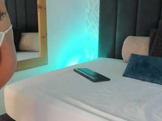 Blonde-Angel nude on Live Cam Sex Chat