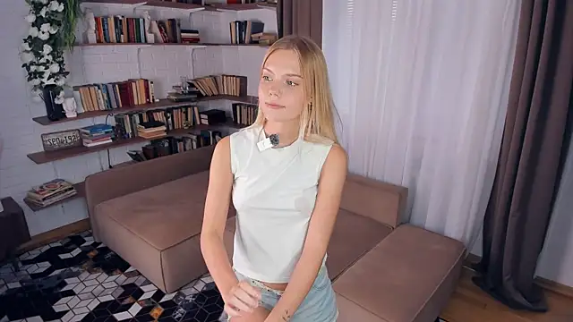 InesPiek nude on webcam for live sex chat