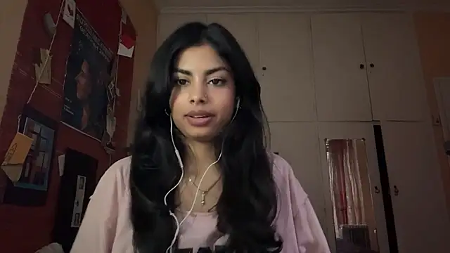 JenniRoutt nude on webcam for live sex chat