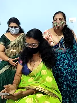 Kannadasexywifes nude on webcam for live sex chat