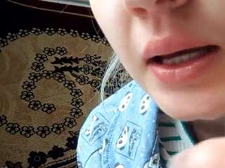 NaomiGernert nude on Live Cam Sex Chat