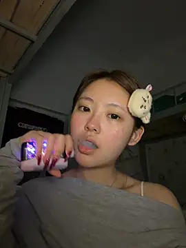 zhuzhu8023 nude on webcam for live sex chat