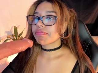 Giselle_MessyDoll nude on Live Cam Sex Chat