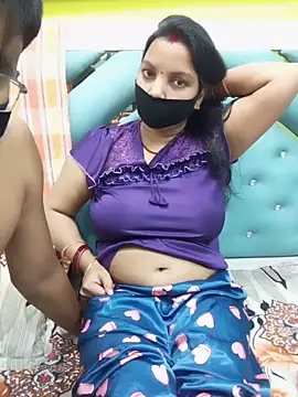 Manjudear nude on webcam for live sex chat