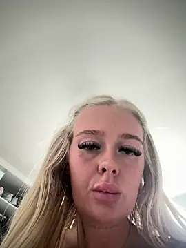 Vanillaheavennn nude on webcam for live sex chat