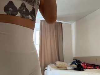 Cari nude on Live Cam Sex Chat