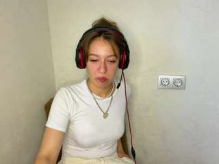 GeniaHentz nude on Live Cam Sex Chat