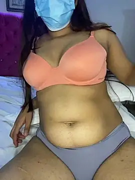 Saraaalive nude on webcam for live sex chat