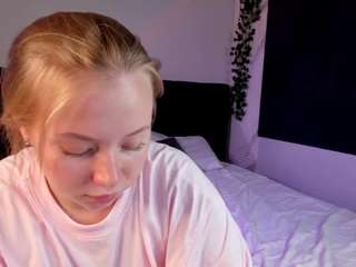 Coral1ne-Clark nude on Live Cam Sex Chat