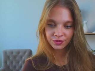 Kelly-Clarks nude on Live Cam Sex Chat