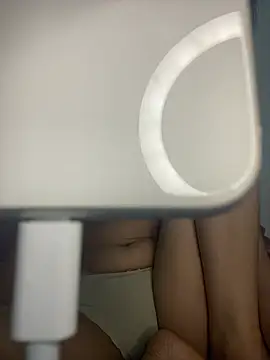 Mindora nude on webcam for live sex chat