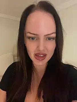 molotovmami nude on webcam for live sex chat