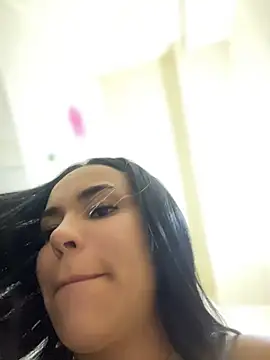Naatalia nude on webcam for live sex chat