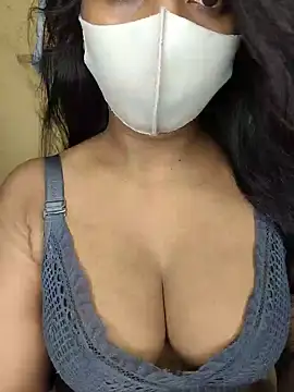 raniji-133 nude on webcam for live sex chat